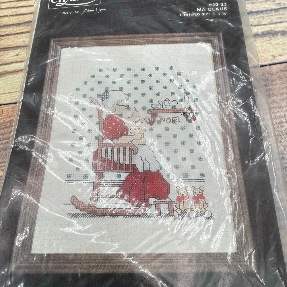Santa Mrs. Claus Cross Stitch Kits Christmas Charmin 8x10 Set of 2 Vintage NEW